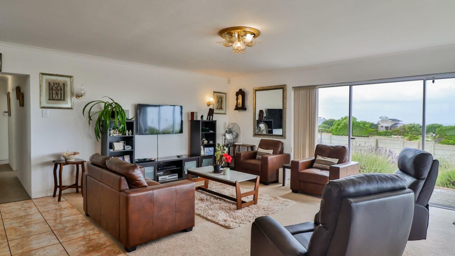 4 Bedroom Property for Sale in Kleinbaai Western Cape